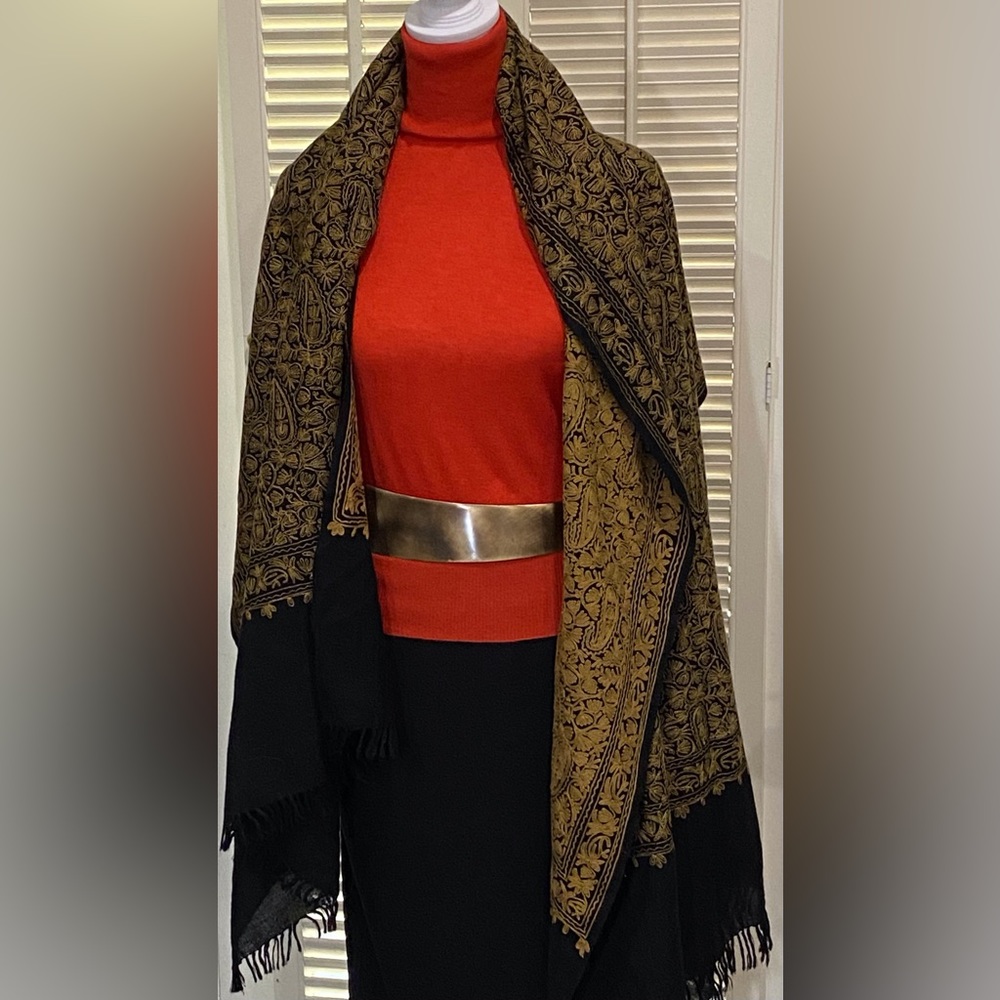 Donna Karan New York creative brass plate and black leather belt - Picture 7 of 13